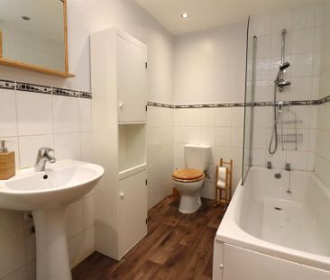 1 bedroom flat to rent - Photo 6