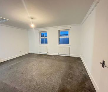 1 Bed Flat, Barking Road, E13 - Photo 2