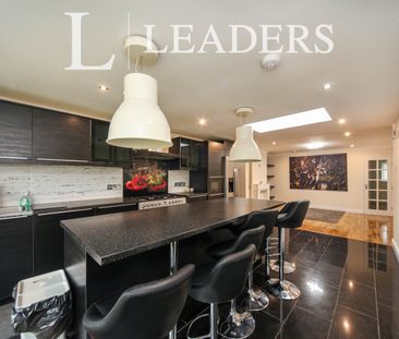 3 bedroom bungalow to rent Ripley Road, Bedfordshire, Luton, LU4 - Photo 1