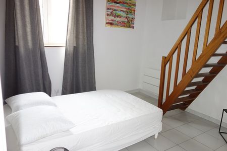 Location - Appartement T3 meublé de 57 m² avec étendage commun - Photo 2
