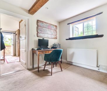 3 bedroom detached house to rent - Photo 2