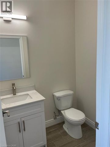 35 FIFTH Avenue Unit# 3, Kitchener, Ontario, N2C1P5 - Photo 3
