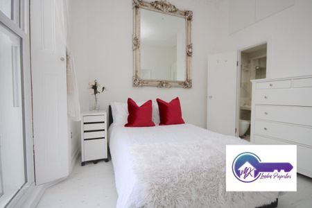 1 bedroom in a flat share to rent - Photo 3