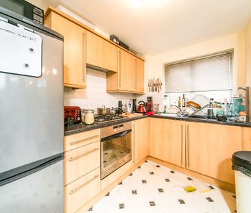 2 bedroom apartment to rent - Photo 4