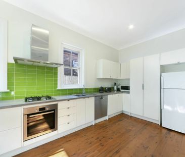 Fully Furnished Beachside Home with Period Charm, Modern Comfort & ... - Photo 4