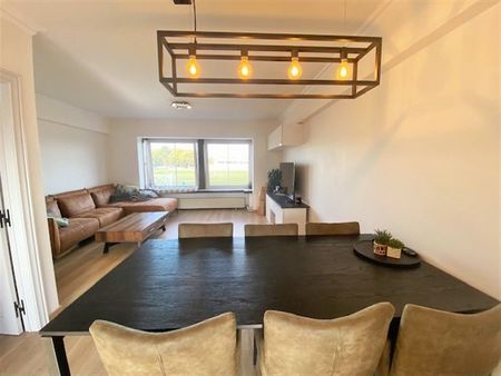 Erg centrale en goed gelegen Bel-Etage met garage en open zicht in Knokke centrum. - Photo 5