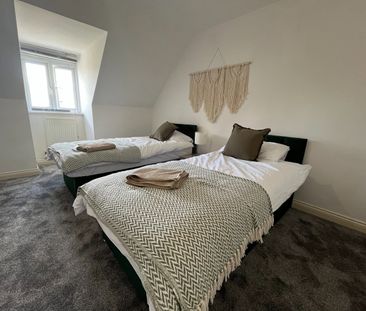 Room in a Shared House, Firedrake Croft, CV1 - Photo 3