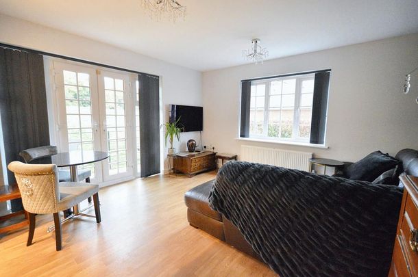 2 bedroom property to rent - Photo 1