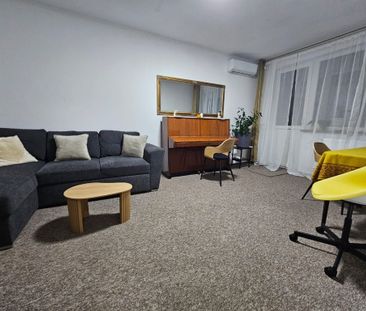 Apartament 3 camere,bloc cu lift,zona Piata Centrala - Photo 3