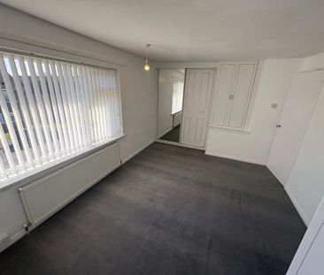 2 bedroom semi-detached house to rent - Photo 3