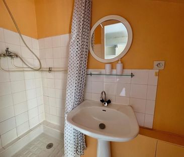 APPARTEMENT T1 A LOUER A ROANNE - CENTRE VILLE - Photo 3