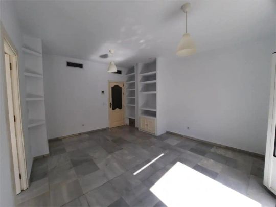 Piso de alquiler en Calle Calatrava, 30, San Gil - Photo 1