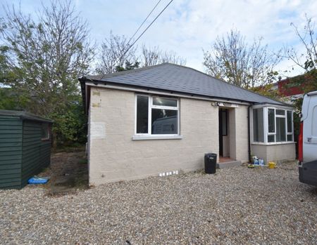 2 bedroom detached bungalow to rent - Photo 3