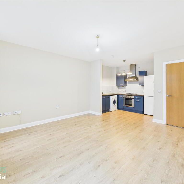Apt 2, 5 Lord Street, Belfast, BT5 4QG - Photo 1