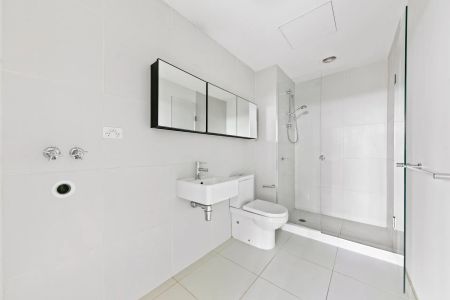 Where sophistication meets scenic appeal! - Photo 4