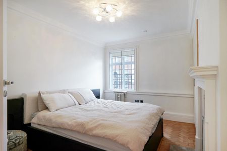 4 bedroom flat in Baker Street - Photo 4