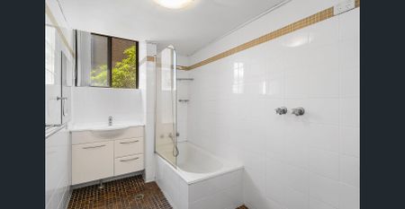 Ocean View Apartment, Opposite Flynns Beach - Photo 5