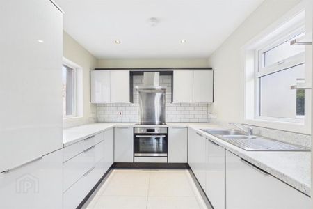 96 Shore Road, Carrickfergus, BT38 8UE - Photo 5