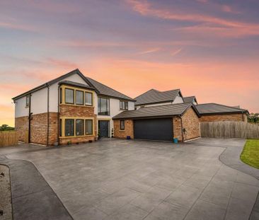 5 bedroom detached house to rent - Photo 1