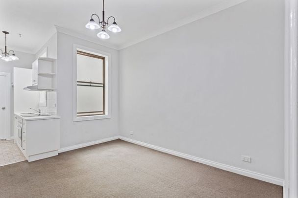 Prime inner-city location with excellent transport links - Photo 1