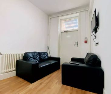 Standard Plus 3 And 4 Bedroom Apartment - Photo 1