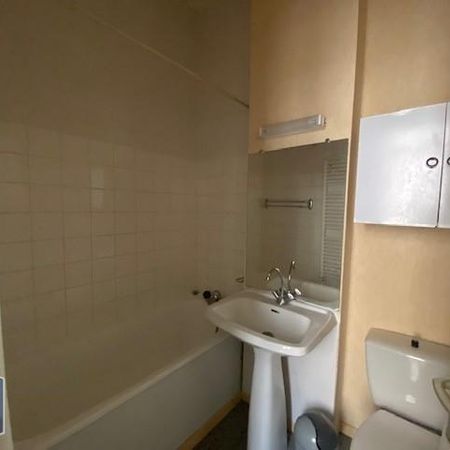 Location Appartement 1 pièce 12m² POITIERS 86000 - Photo 3