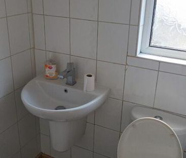 7 Parkmount Street, Belfast, BT15 3DW - Photo 6