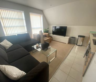 Oakdale, Spitfire, BH15 3EF, Poole - Photo 4