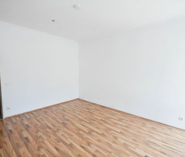 2,5-Zimmer-Altbau mit guter Anbindung - Photo 2