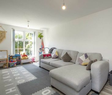Appleby Close, TW2, London - Photo 1