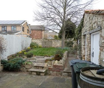 2 bedroom cottage to rent - Photo 2