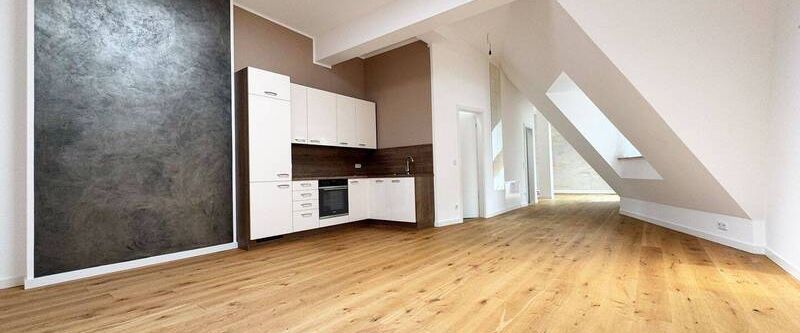 Zwei-Zimmer-Wohnung in guter Lage - DG re. - Foto 1