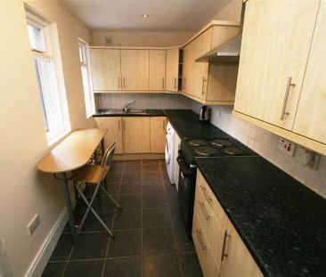 67 Ulsterville Gardens, Lisburn Road, Belfast, BT9 7BB - Photo 5