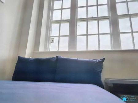 En-Suite Room - Photo 4