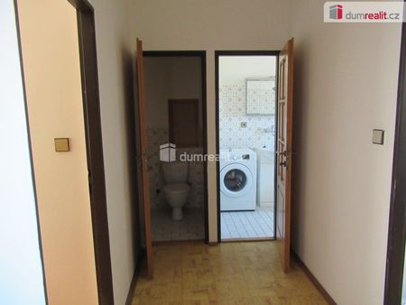 Pronájem bytu 2+1 55 m², Hošťálkova 653, Praha - Photo 3