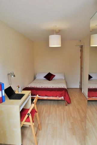 5 bedroom terraced house to rent - Photo 3