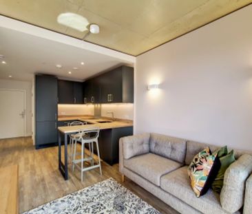 1 Bedroom Apartment - Photo 2