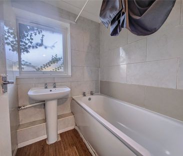 2 bed terraced house to rent in Cornhill Walk, Ormesby, TS7 - Photo 5