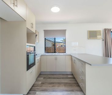 7 Black Braes Court, Mount Louisa - Photo 3