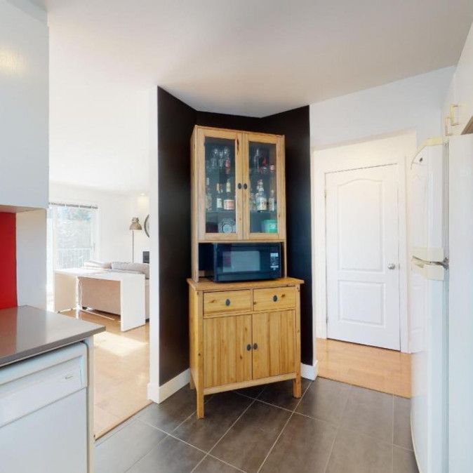 985 Avenue Saint-Charles, #304 - Photo 1