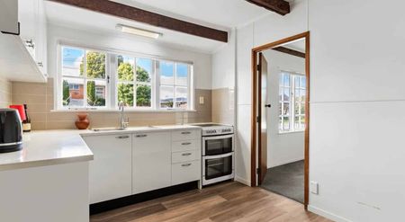 Ã¢Ãâ¬ÃÅ"Warm, Welcoming, and Ready to Move In!Ã¢Ãâ¬Ã - Photo 5