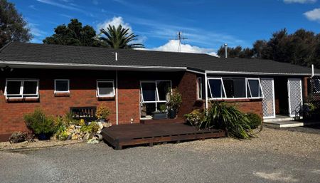 TE AROHA - THREE BEDROOMS - Photo 3