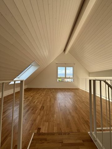 Vermietung einer schönen, zentral gelegenen 2½-Zimmer-Dachwohnung mit zusätzlichem Galeriezimmer und einem Balkon - Photo 3