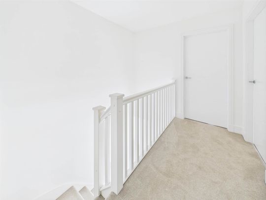 Price £1,495 pcm - Available Now - Unfurnished - Photo 1