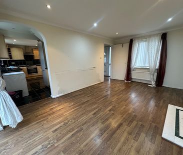 4 Bed Detached House, Yew Street, M15 - Photo 4