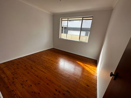 2/8 Storey Street, OAK FLATS NSW 2529 - Photo 3