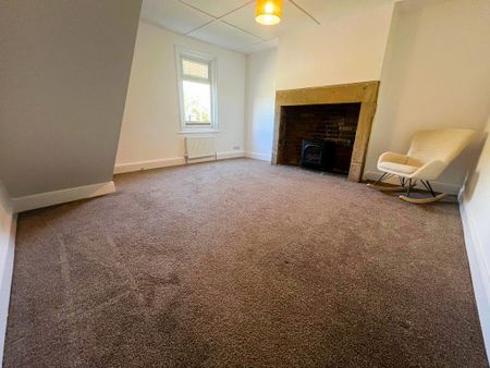 2 bedroom semi-detached house to rent - Photo 2