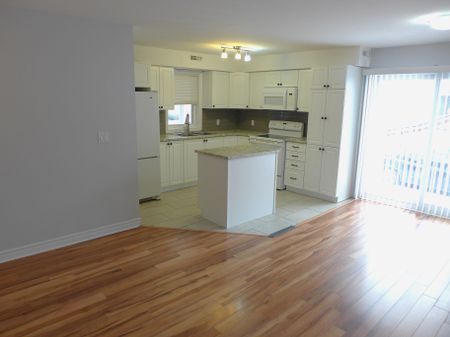 For Lease - 216 Carillon Street Unit# 2, Vanier and Kingsview Park, Ontario - Photo 4