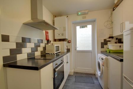 1 bedroom house of multiple occupation to rent - Photo 5