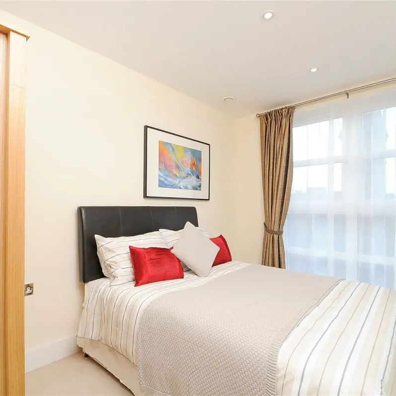 3 bedroom flat in 5 Moreton Street - Photo 1